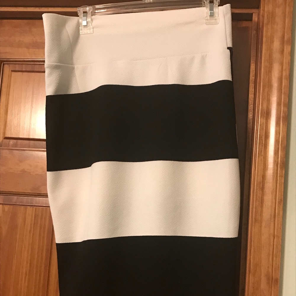 Lularoe Cassie Medium